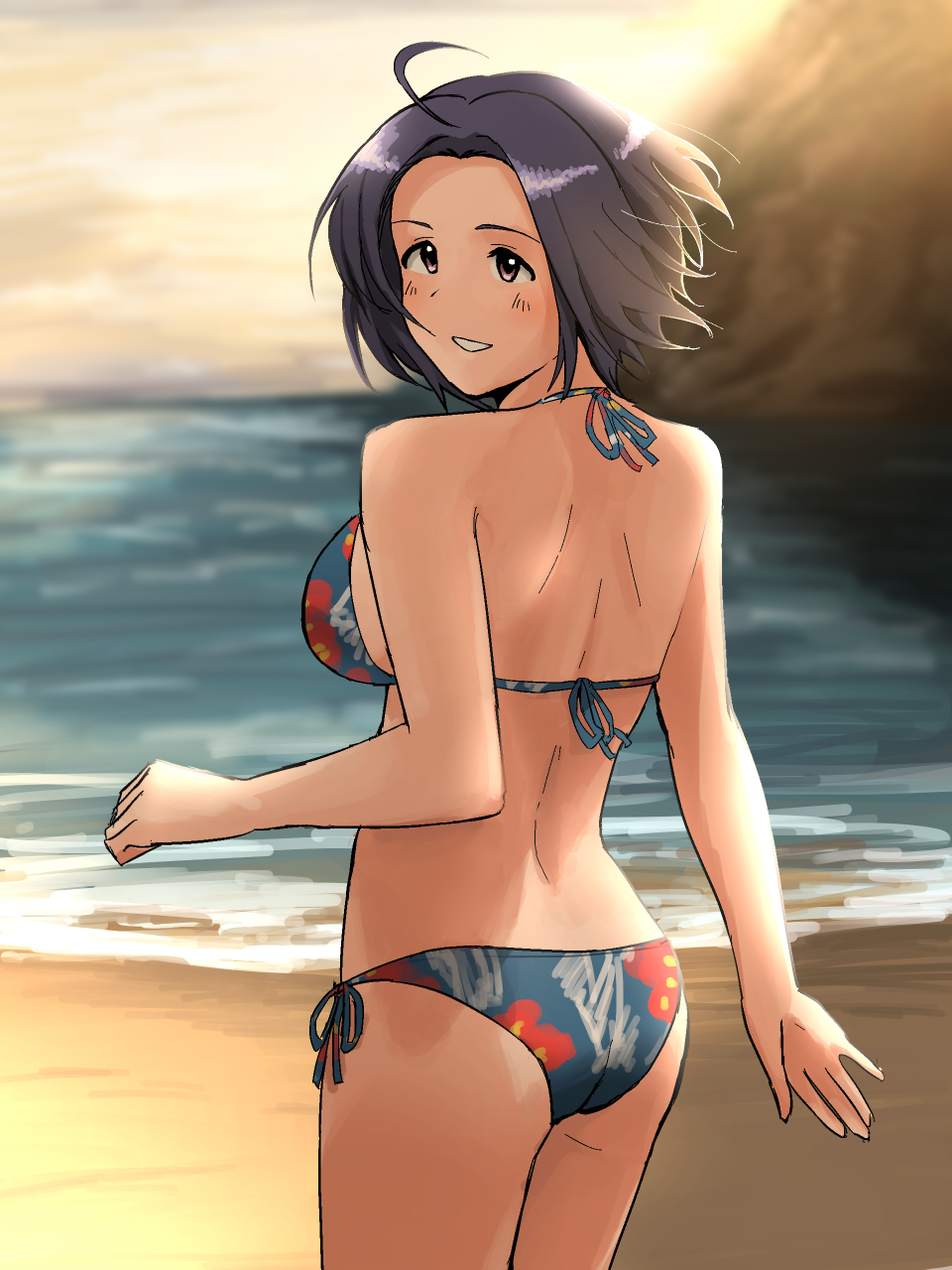1girl ahoge annko arm_at_side armpits ass back back-tie_bikini beach bikini blue_hair breasts clenched_hand clenched_teeth day female_focus floral_print from_behind hand_up happy highres idolmaster idolmaster_(classic) large_breasts legs legs_together looking_at_viewer looking_back medium_hair midriff miura_azusa namco neck ocean outdoors parted_bangs parted_lips print_bikini purple_eyes shoulder_blades side-tie_bikini_bottom sideboob sidelocks sky smile standing summer swimsuit teeth thighs turning_head wind