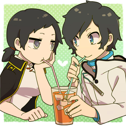 10s 1boy 1girl bad_id bad_pixiv_id black_hair blue_eyes couple devil_survivor_(series) devil_survivor_2 digital_media_player drink drinking_straw eye_contact grey_eyes heart hetero ice ice_cube jacket kanno_fumi kuze_hibiki looking_at_another lowres protagonist_(devil_survivor_2) sekito short_hair smile