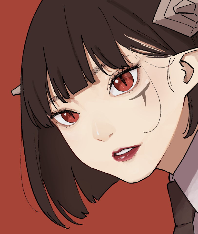 1girl black_hair black_necktie bob_cut close-up collared_shirt demon_girl demon_horns facial_mark hime-sama_&quot;goumon&quot;_no_jikan_desu hirakei horns lipstick looking_at_viewer makeup necktie official_art parted_lips pointy_ears portrait red_background red_eyes red_lips shirt short_hair simple_background slit_pupils solo torture_tortura white_shirt