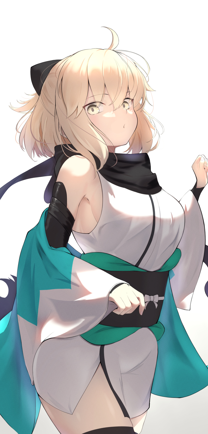 1girl ahoge arm_guards bare_shoulders black_bow blonde_hair bow breasts detached_sleeves fate/grand_order fate_(series) hair_bow half_updo haori highres japanese_clothes kimono koha-ace large_breasts long_sleeves looking_at_viewer obi off_shoulder okita_souji_(fate) okita_souji_(koha-ace) sash short_hair short_kimono sleeveless sleeveless_kimono solo thighs umi_endu white_kimono wide_sleeves yellow_eyes