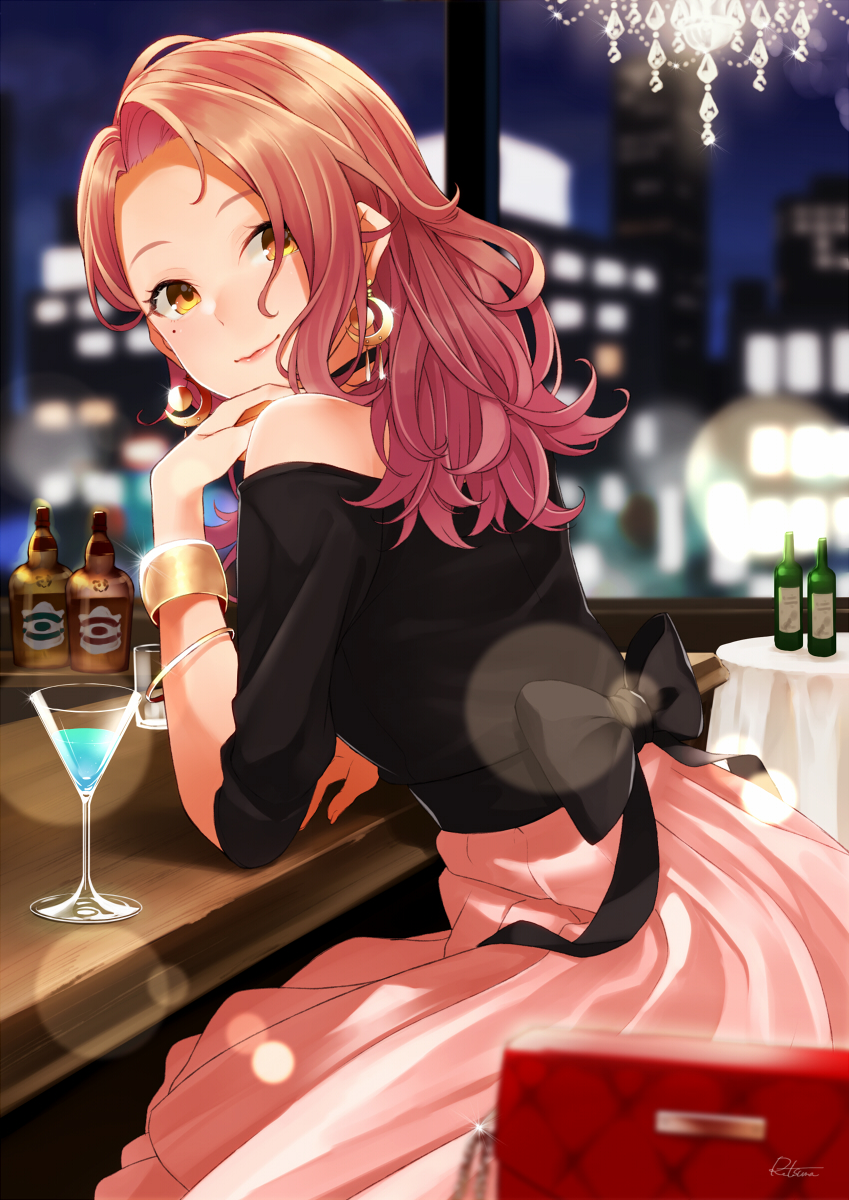 1girl alcohol bag bangle black_bow black_shirt blouse blush bottle bow bracelet chandelier cityscape closed_mouth cocktail_glass cup drinking_glass earrings elbow_rest female_focus glint gold handbag highres indoors jewelry long_hair looking_at_viewer martini mole mole_under_eye night off-shoulder_blouse off_shoulder orange_hair original parted_bangs pink_skirt retsuna shirt sidelocks signature sitting skirt smile solo wavy_hair window yellow_eyes