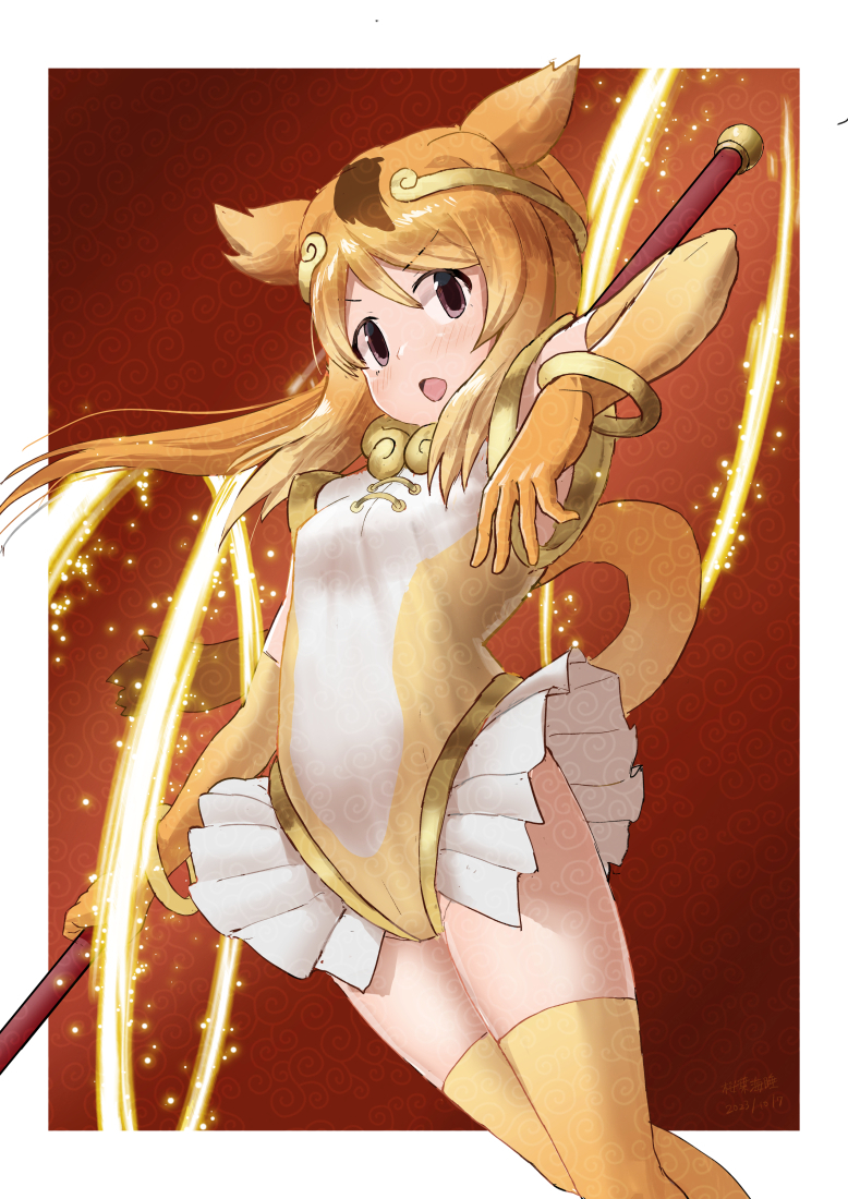 1girl animal_ears bare_shoulders blonde_hair blush brown_eyes circlet cowboy_shot elbow_gloves gloves gold_trim golden_snub-nosed_monkey_(kemono_friends) hair_between_eyes kemono_friends kemono_friends_3 leotard long_hair looking_at_viewer monkey_ears monkey_girl monkey_tail multicolored_hair multicolored_leotard open_mouth orange_hair pleated_skirt ponytail showgirl_skirt sidelocks skirt solo staff tail thighhighs two-tone_leotard white_leotard white_skirt yellow_leotard yellow_thighhighs yumeumi_sousaku
