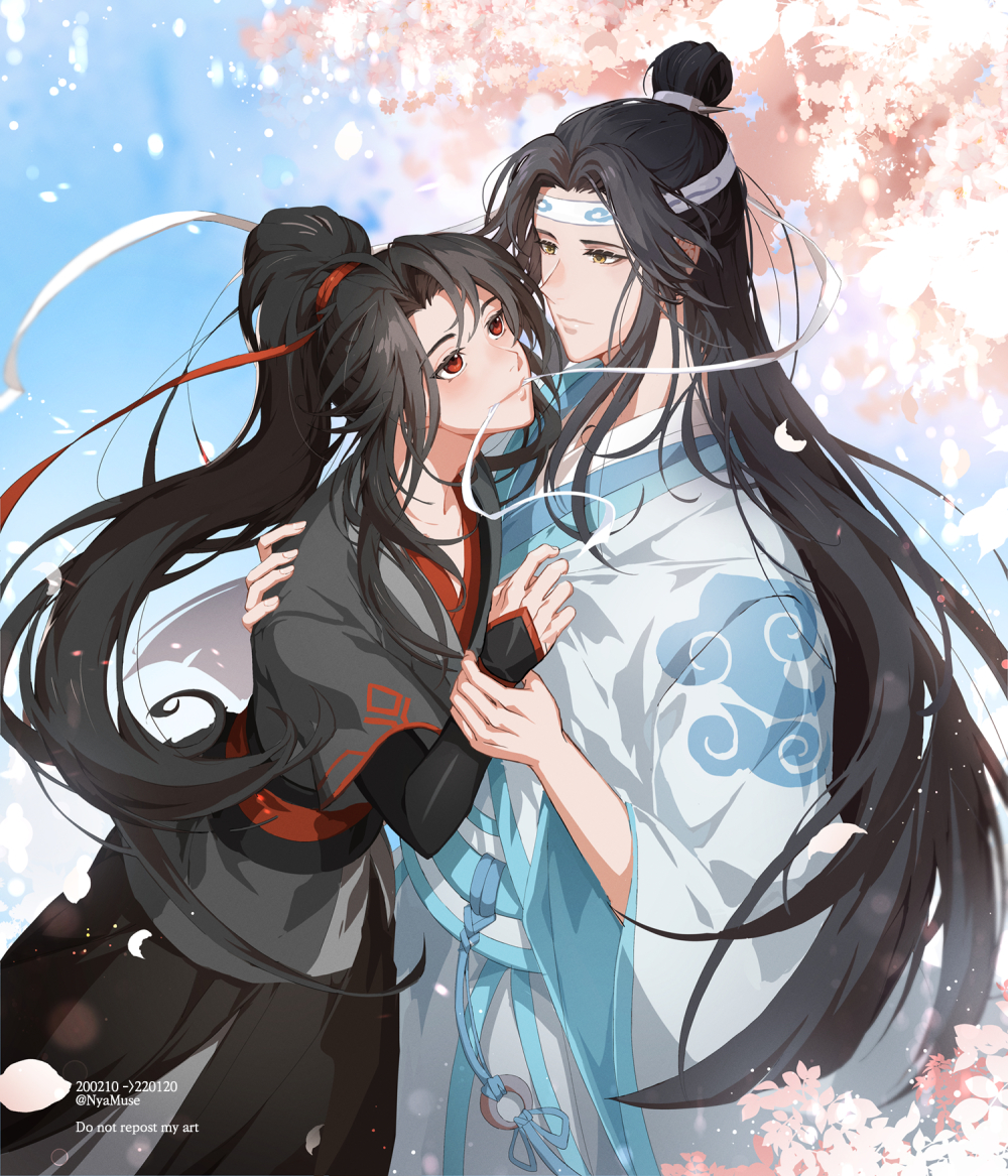 2boys artist_name bishounen black_hair blue_sash blue_sky blush branch brown_eyes cherry_blossoms chinese_clothes closed_mouth commentary_request dated day expressionless flower hair_between_eyes hair_bun hair_ribbon hands_up hanfu headband high_ponytail holding_another&#039;s_wrist lan_wangji lens_flare light_particles long_hair long_sleeves looking_at_another male_focus modao_zushi mouth_hold multiple_boys muse_(rainforest) outdoors parted_bangs petals pink_flower ponytail red_eyes red_ribbon ribbon robe sash short_sleeves sidelocks single_hair_bun sky smile standing tassel tree twitter_username very_long_hair watermark wei_wuxian white_headband white_ribbon white_robe white_sash wide_sleeves xiao_guan_(headdress) yaoi