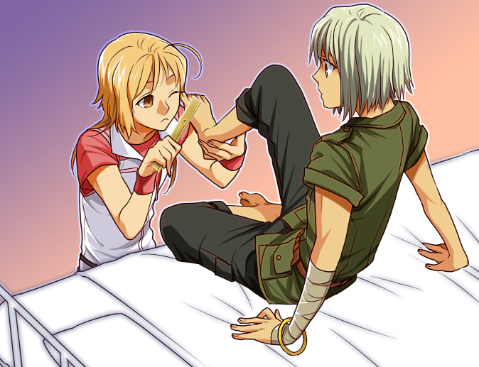 2girls 428 428:_fuusa_sareta_shibuya_de ahoge androgynous bandages barefoot bed blonde_hair bracelet brown_eyes canaan_(character) canaan_(series) chunsoft feet flat_chest jewelry long_hair mori_(unknown.) multiple_girls one_eye_closed oosawa_maria reverse_trap ruler short_hair spread_legs toes white_hair wink