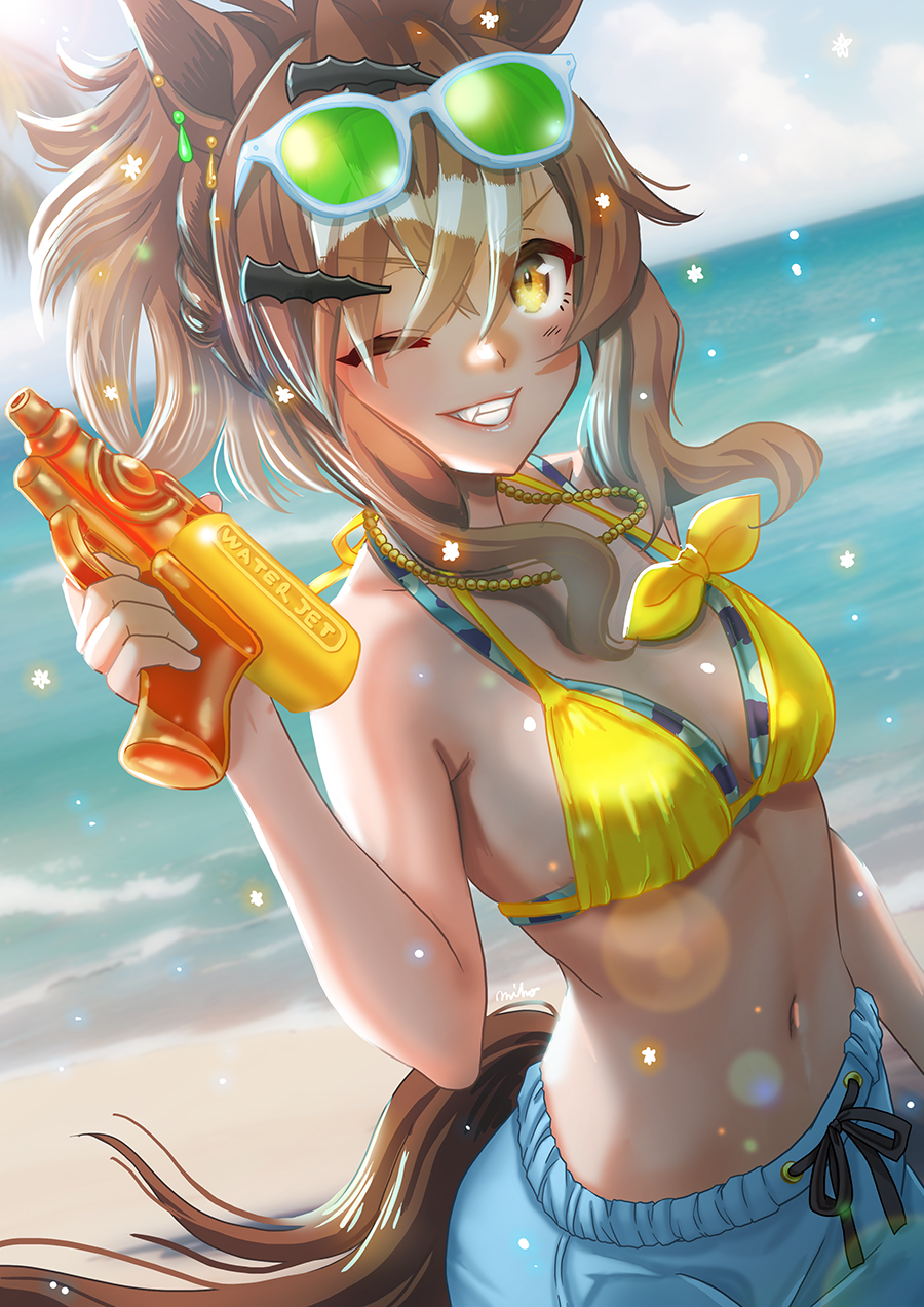 1girl :d ahoge animal_ears arm_up bare_shoulders beach bikini bikini_shorts blue_shorts blush breasts brown_hair cleavage collarbone commentary_request cowboy_shot dated_commentary ear_ornament earrings eyewear_on_head green-tinted_eyewear grin groin hair_between_eyes hair_ornament hairclip highres holding holding_water_gun horse_ears horse_girl horse_tail jewelry jungle_pocket_(tobasuze_hot_summer!)_(umamusume) jungle_pocket_(umamusume) layered_bikini looking_at_viewer medium_hair midriff navel notched_ear official_alternate_costume official_alternate_hairstyle one_eye_closed open_mouth otono_(bkt4b) outdoors ponytail short_shorts shorts sidelocks single_earring small_breasts smile solo standing sunglasses swimsuit tail teeth tinted_eyewear umamusume water_gun wet yellow_bikini yellow_eyes