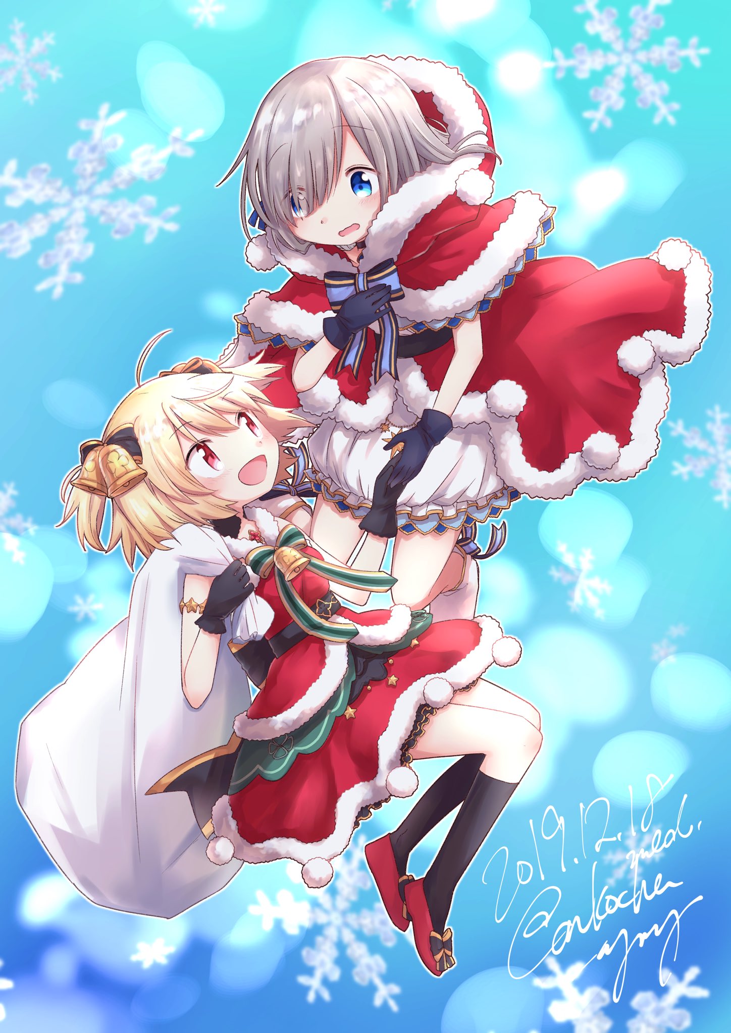 2girls :d ahoge ayano_rika ayano_rika_(christmas_ver.) bell black_gloves black_socks blonde_hair blue_background blue_eyes capelet commentary dress frilled_capelet frills full_body fur-trimmed_capelet fur-trimmed_dress fur-trimmed_hood fur-trimmed_shirt fur-trimmed_skirt fur_trim gloves grey_hair hair_bell hair_ornament hair_over_one_eye highres holding holding_sack hood hood_up hooded_capelet isuzu_ren isuzu_ren_(christmas_ver.) itou_(ankocha-mgmg) looking_at_another magia_record:_mahou_shoujo_madoka_magica_gaiden mahou_shoujo_madoka_magica multiple_girls official_alternate_costume open_clothes open_dress open_mouth red_capelet red_dress red_eyes red_shoes sack santa_costume shirt shoes short_hair skirt smile snowflakes socks symbol-only_commentary two_side_up