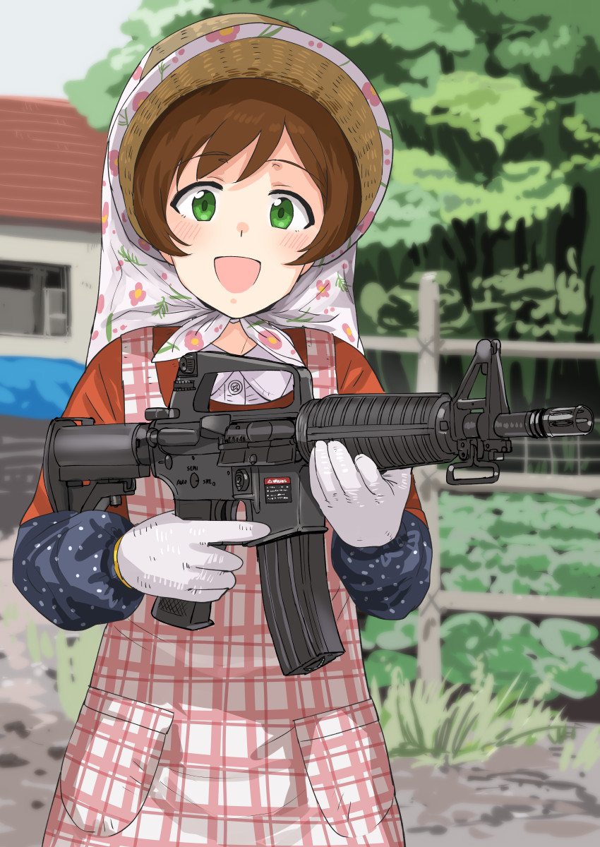 1girl apron assault_rifle blue_sky blue_sleeves brown_hair checkered_apron checkered_clothes commentary_request day farm floral_print gloves green_eyes gun hat highres holding holding_gun holding_weapon house idolmaster idolmaster_million_live! kinoshita_hinata light_blush looking_at_viewer m4_carbine open_mouth outdoors pink_apron pocket polka_dot red_shirt rifle shirt short_hair sidelocks sky smile solo straw_hat tree trigger_discipline tsurui weapon white_gloves