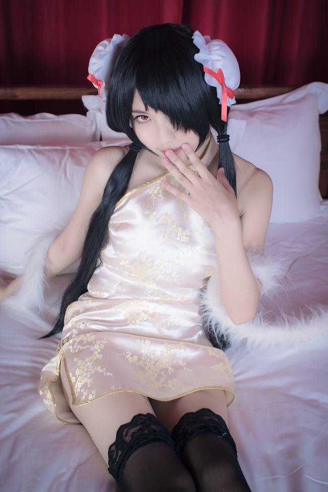 1girl artist_request asian bare_shoulders bed bedroom black_hair black_thighhighs blurry bun_cover china_dress chinese_clothes color_contacts cosplay date_a_live depth_of_field double_bun dress feather_boa female_focus hair_bun hair_over_one_eye halter_dress halterneck indoors lace lace-trimmed_legwear lace_trim long_hair looking_at_viewer makeup mascara on_bed parted_lips photo_(medium) pillow red_eyes short_china_dress sitting sleeveless sleeveless_dress solo thighhighs tokisaki_kurumi tokisaki_kurumi_(cosplay) twintails zettai_ryouiki