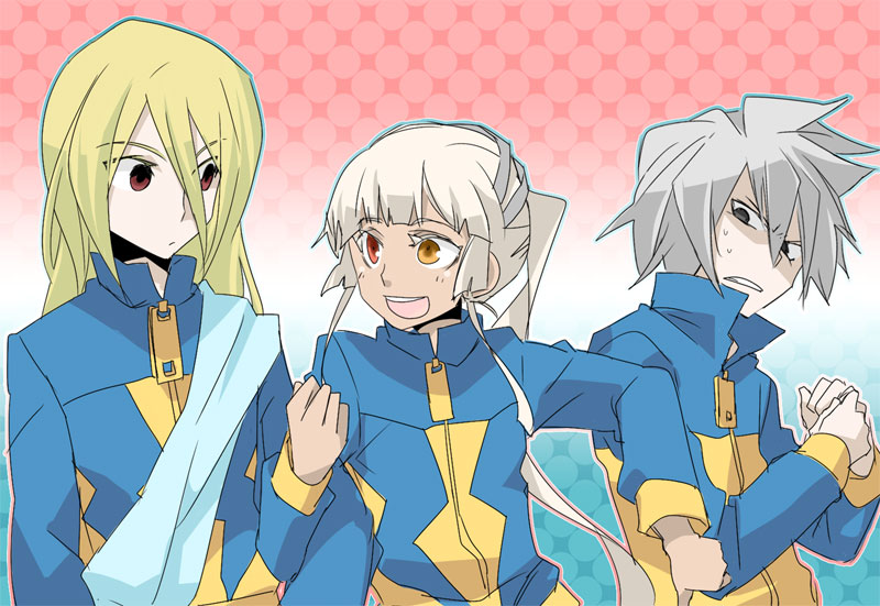 3boys afuro_terumi fuai_rui inazuma_eleven inazuma_eleven_(series) male_focus mudomudo multiple_boys school_uniform simple_background sweat yamino_kageto