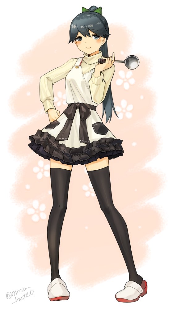 1girl alternate_costume apron black_ribbon black_thighhighs blue_hair cosplay female_focus frilled_skirt frills full_body green_ribbon hair_ribbon hand_on_own_hip houshou_(kancolle) kantai_collection kongou_(kancolle) kongou_(kancolle)_(cosplay) long_hair long_sleeves looking_at_viewer ponytail ribbon simple_background skirt slippers smile solo thighhighs twitter_username white_apron white_slippers yamashichi_(mtseven) zettai_ryouiki