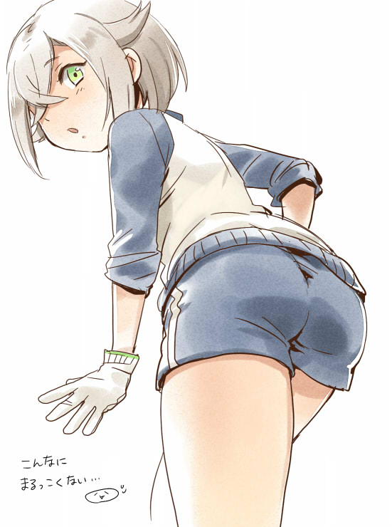 10s 1boy ass from_behind gloves green_eyes hair_over_one_eye hotarumaru looking_back male_focus mizuhara_aki open_mouth shorts touken_ranbu white_background