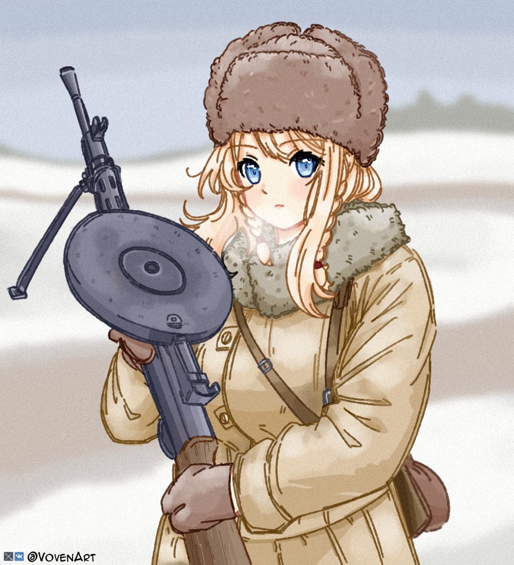 1girl bipod blonde_hair blue_eyes blurry blurry_background blush braid breath brown_hat closed_mouth coat commentary day degtyaryov_machine_gun dp-27 dp28_(girls&#039;_frontline) drum_magazine english_commentary expressionless fur-trimmed_coat fur_hat fur_trim girls&#039;_frontline gun hat high-capacity_magazine holding holding_gun holding_weapon light_machine_gun long_sleeves looking_at_viewer machine_gun magazine_(weapon) military_coat military_hat military_uniform mittens outdoors pan_magazine snow soldier solo twitter_username twitter_x_logo upper_body ushanka vkontakte_logo vkontakte_username voven weapon yellow_coat