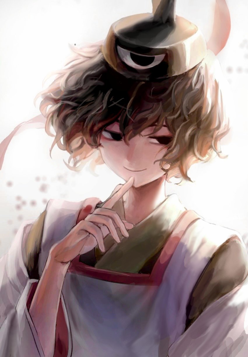 1other androgynous black_eyes black_hair black_hat black_kimono commentary_request detached_sleeves eye_of_senri finger_to_mouth finger_to_own_chin hair_between_eyes hat hemo_(hemoroda) highres japanese_clothes kariginu kimono len&#039;en long_sleeves other_focus senri_tsurubami short_hair smile solo tate_eboshi white_sleeves