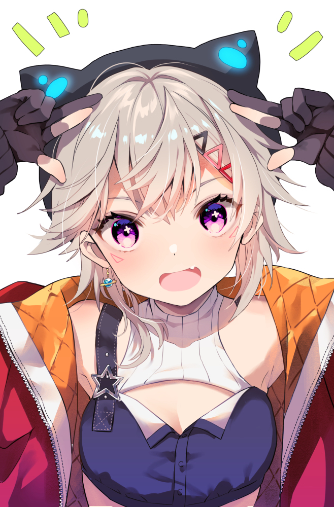 1girl animal_hat ariko_youichi black_gloves black_hat blonde_hair blush cat_hat crop_top earrings facial_mark fang gloves hair_ornament hairclip hat jacket jewelry komori_met komori_met_(5th_costume) looking_at_viewer notice_lines open_clothes open_jacket open_mouth partially_fingerless_gloves purple_eyes single_earring single_strap solo virtual_youtuber vspo! white_background