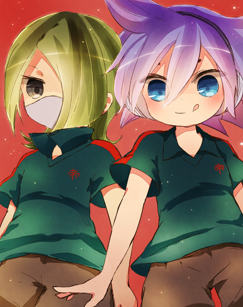 2boys bad_id bad_pixiv_id blue_eyes hair_over_one_eye inazuma_eleven inazuma_eleven_(series) male_focus multiple_boys narukami_ken&#039;ya narukami_kenya purple_hair sakiyama_shuuji sakiyama_syuji smile soccer_uniform sportswear teikoku tongue yoshida_(nono_ko)
