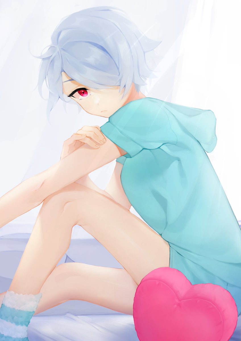 1girl aqua_hoodie arm_on_knee commentary_request feet_out_of_frame frown grey_hair hair_over_one_eye hand_on_own_arm heart heart-shaped_pillow hood hood_down hoodie isabella_(love_live!) knee_up looking_at_viewer love_live! love_live!_school_idol_festival pillow pink_eyes short_hair short_sleeves sitting socks solo striped_clothes striped_socks swept_bangs tori_(game28)