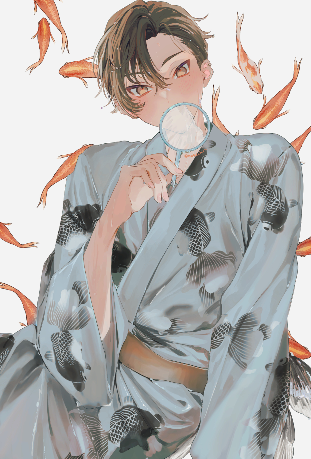 1boy animal_print brown_eyes commentary_request ear_piercing fish fish_print goldfish head_tilt highres holding japanese_clothes kimono light_smile looking_at_viewer male_focus mege_(megechan) mole mole_under_eye original piercing short_hair simple_background smile solo tagme very_short_hair white_background yukata