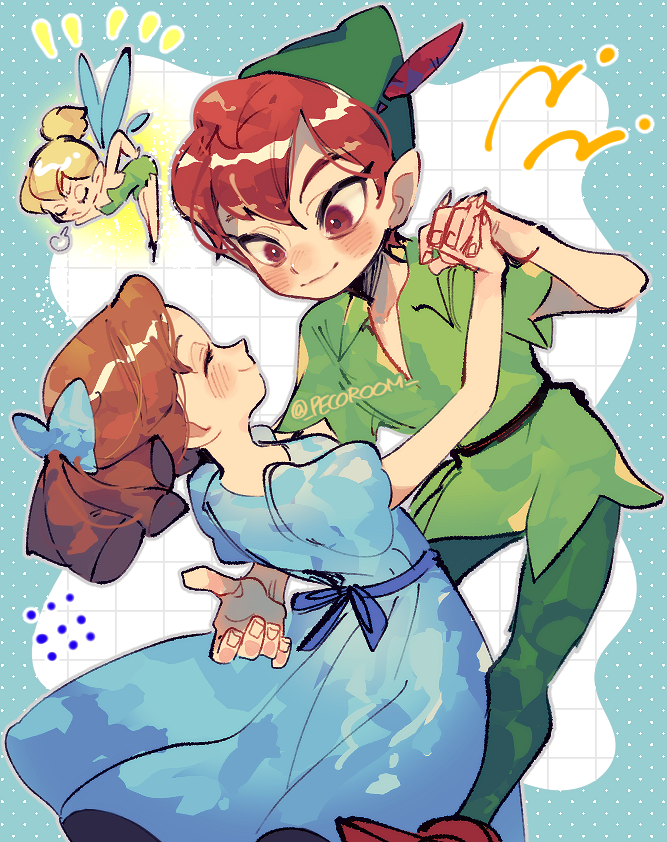 1boy 2girls blonde_hair blue_eyes breasts brown_hair cosplay dress fairy fairy_wings feathers green_dress green_tunic hair_bun hat_feather mini_person multiple_girls pantyhose pointy_ears pointy_hat red_feathers repikinoko short_hair single_hair_bun smile strapless strapless_dress tinker_bell_(disney) tinker_bell_(disney)_(cosplay) tunic walt_disney&#039;s_peter_pan wendy_darling wings