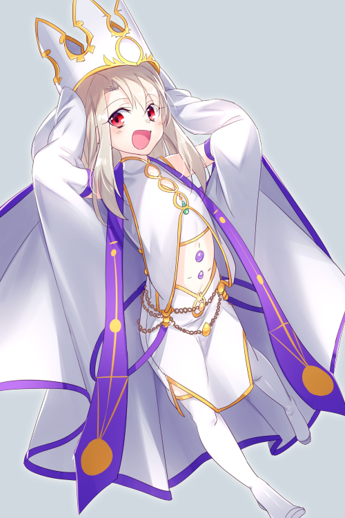 1girl cape cosplay crown detached_sleeves dress_of_heaven echo_(circa) fate/grand_order fate_(series) flat_chest grey_background illyasviel_von_einzbern irisviel_von_einzbern irisviel_von_einzbern_(caster) irisviel_von_einzbern_(caster)_(cosplay) long_hair long_sleeves looking_at_viewer midriff miniskirt open_mouth red_eyes side_slit simple_background skirt smile solo standing stole stomach thighhighs white_cape white_hair white_skirt white_thighhighs