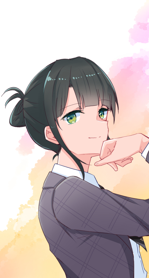 1girl arm_up black_hair black_necktie blazer blunt_bangs closed_mouth collared_shirt commentary_request dress_shirt folded_ponytail green_eyes grey_jacket hanamusubi_(love_live!) haz jacket link!_like!_love_live! lone_nape_hair looking_at_viewer love_live! momose_ginko multicolored_background necktie official_alternate_costume official_alternate_hairstyle open_clothes open_jacket pink_background shirt short_hair short_necktie sidelocks sideways_mouth smile solo upper_body virtual_youtuber watercolor_background white_background white_shirt yellow_background