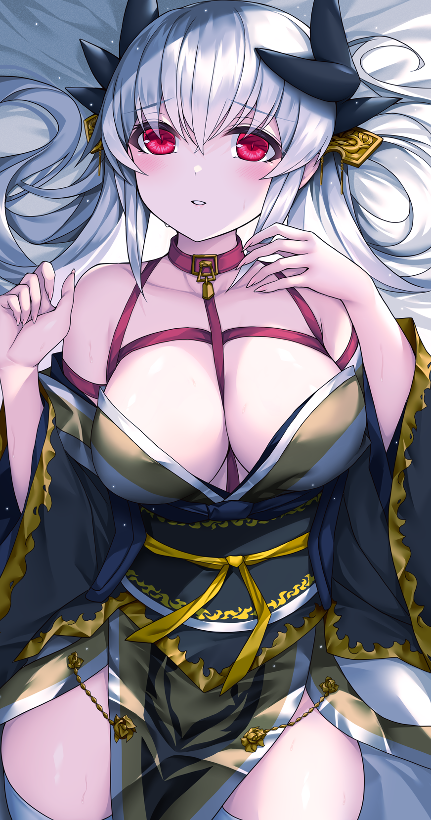 bare_shoulders black_kimono blush breasts collarbone commentary_request cowboy_shot dragon_girl dragon_horns fate/grand_order fate_(series) hands_up highres horns japanese_clothes kimono kiyohime_(fate) large_breasts long_hair long_sleeves looking_at_viewer lying morizono_shiki off_shoulder parted_lips red_eyes smile solo thighhighs white_hair white_thighhighs wide_sleeves