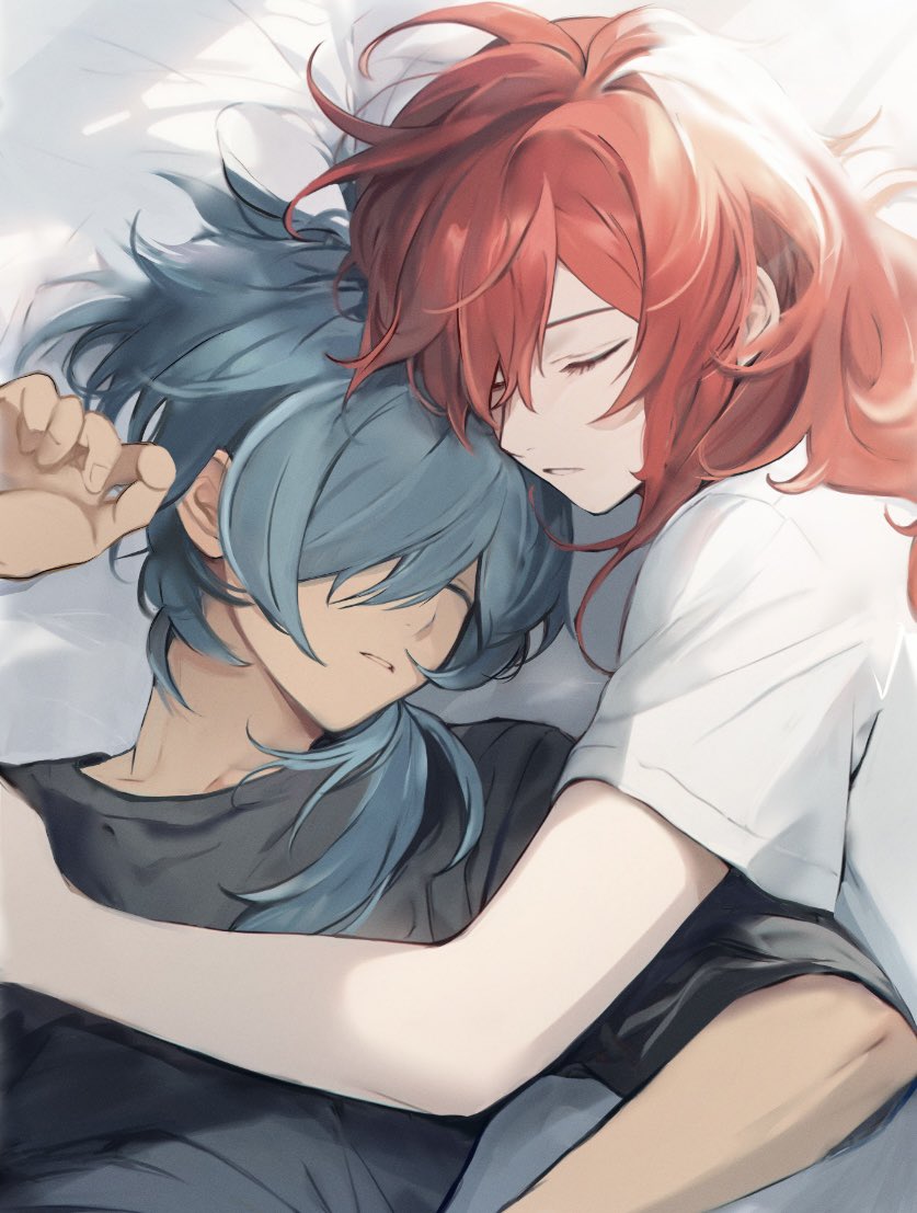 2boys aged_down arm_around_shoulder arm_up bed black_shirt closed_eyes commentary_request crew_neck diluc_(genshin_impact) eyelashes genshin_impact hair_behind_ear hair_over_one_eye kaeya_(genshin_impact) long_hair lying male_focus multiple_boys on_back on_side one_eye_covered parted_lips ponytail runpa_run shirt t-shirt upper_body white_shirt