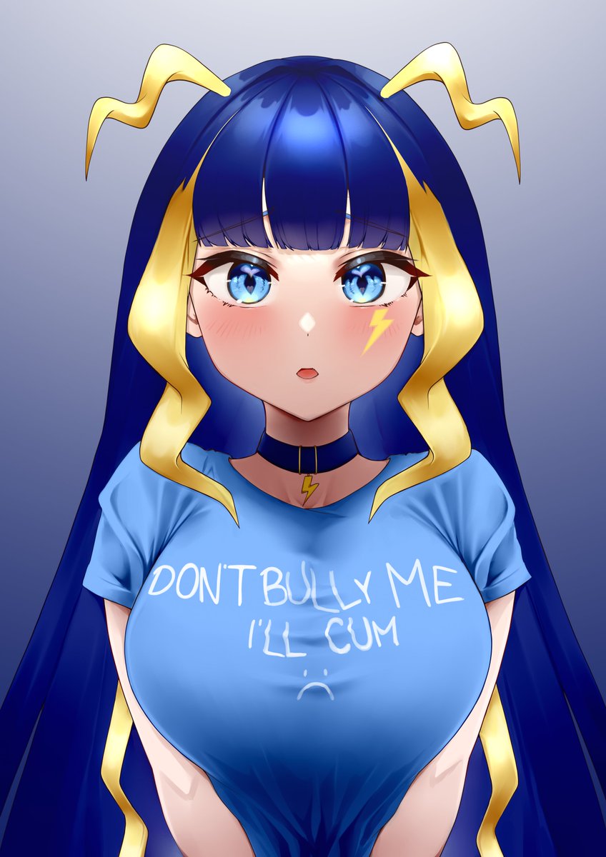 1girl antenna_hair blonde_hair blue_choker blue_eyes blue_hair blue_shirt blush breasts choker clothes_writing english_text enotwo facial_mark gradient_background grey_background highres indie_virtual_youtuber large_breasts lightning_bolt_facial_mark lightning_bolt_symbol long_hair multicolored_hair nariko_sai parted_lips second-party_source shirt solo two-tone_hair upper_body virtual_youtuber