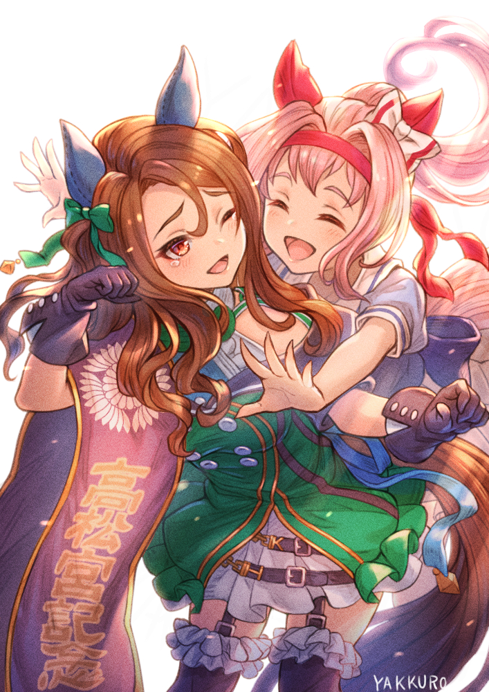 2girls animal_ears artist_name black_gloves breasts brown_hair dress ear_covers gloves green_dress haru_urara_(umamusume) horse_ears horse_girl horse_tail king_halo_(umamusume) multiple_girls pink_hair red_eyes smile tail thigh_strap umamusume yakkuro