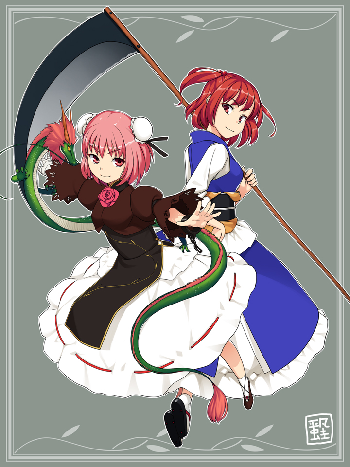 2girls black_footwear bun_cover commentary_request double_bun dragon flower full_body grey_background hair_bobbles hair_bun hair_ornament heibonkaeru holding holding_scythe ibaraki_kasen koutei_(touhou) multiple_girls obi onozuka_komachi pink_eyes pink_flower pink_hair red_eyes red_hair sash scythe short_sleeves simple_background skirt socks tabard touhou two_side_up white_skirt white_socks wild_and_horned_hermit