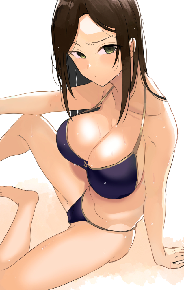 1girl ashita_(2010) bare_shoulders bikini black_bikini blush breasts brown_hair cleavage collarbone gold_trim green_eyes idolmaster idolmaster_cinderella_girls large_breasts long_hair looking_at_viewer mukai_takumi navel parted_bangs sitting solo swimsuit thighs wet