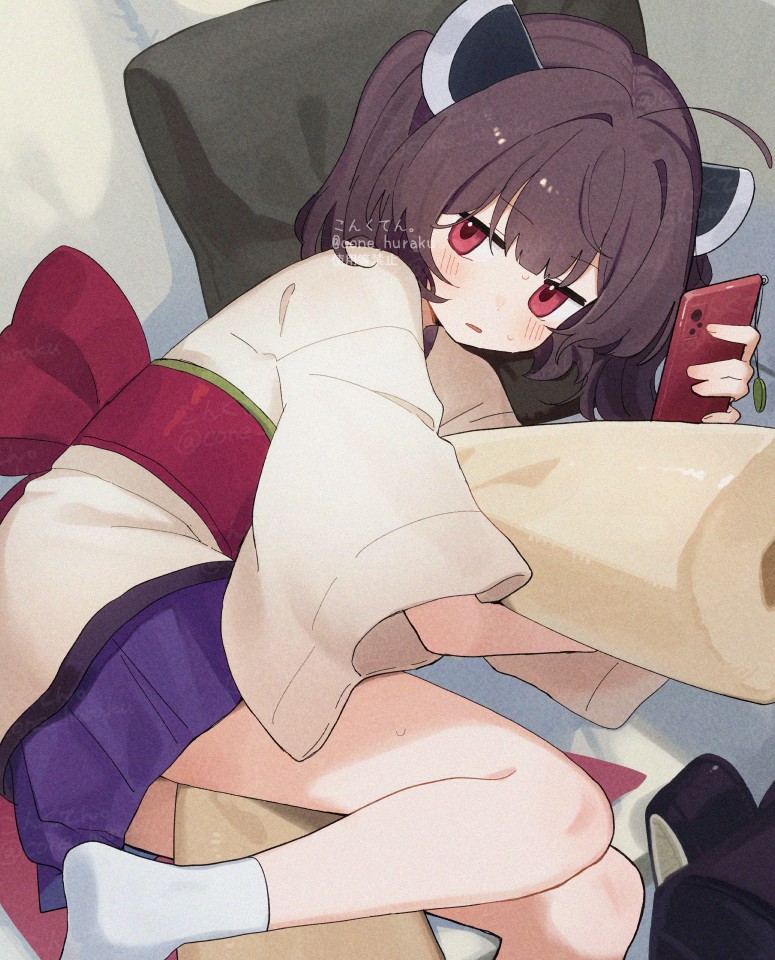 1girl ahoge artist_name blush brown_hair cellphone commentary corn_kuten feet_out_of_frame headgear holding holding_phone japanese_clothes kimono kiritanpo_(food) long_sleeves looking_at_viewer lying obi on_side parted_lips phone pleated_skirt purple_skirt red_eyes red_sash sash short_hair skirt smartphone socks solo sweat touhoku_kiritan twitter_username voiceroid white_kimono white_socks wide_sleeves