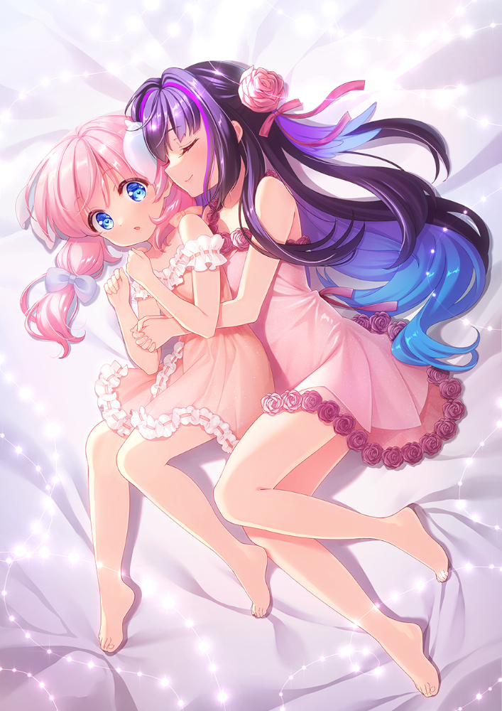 2girls black_hair blue_eyes closed_mouth dress flower hair_flower hair_ornament haizakura_(prima_doll) hug karasuba_(prima_doll) long_hair multicolored_hair multiple_girls on_bed open_mouth pink_hair ponytail prima_doll_(anime) purple_eyes purple_hair sleepwear smile streaked_hair