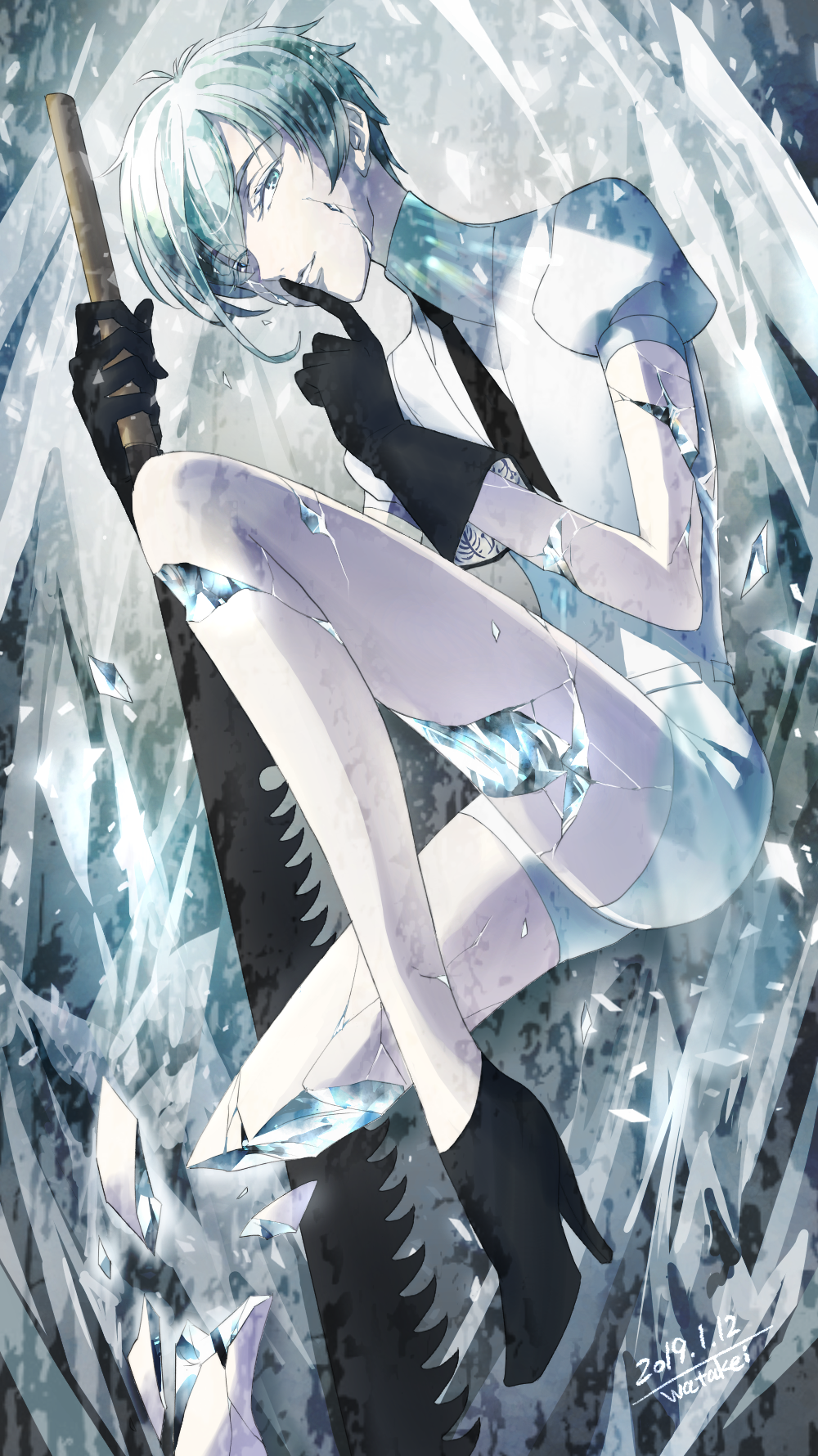 1other androgynous antarcticite blue_eyes boots colored_eyelashes crack eyes_visible_through_hair finger_to_mouth gem gem_uniform_(houseki_no_kuni) gloves high_heel_boots high_heels highres houseki_no_kuni japanese_saw looking_at_viewer missing_limb necktie saw shards short_hair smile solo sword watakei_(16161717) weapon white_hair