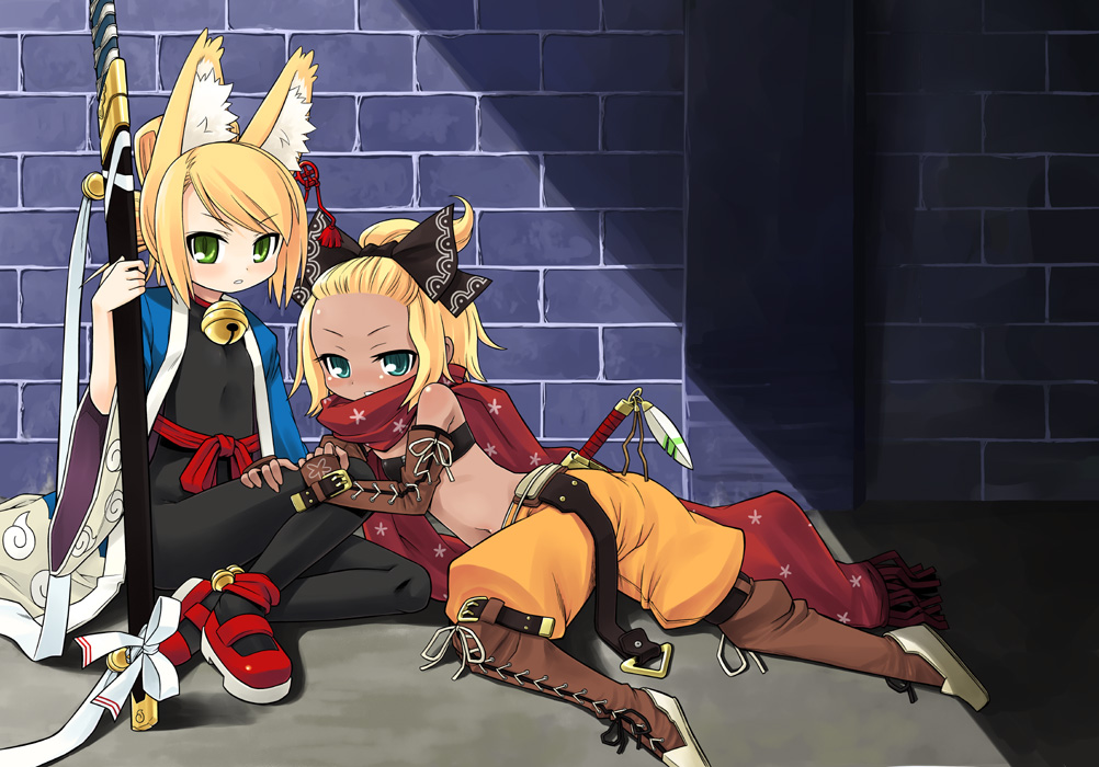 2girls 7th_dragon 7th_dragon_(series) animal_ears blonde_hair bodysuit boots cat_ears forehead fox_ears green_eyes hatch_(7th_dragon) high_ponytail mary_janes midriff minami_juujisei multiple_girls namuna_(7th_dragon) navel ponytail rogue_(7th_dragon) samurai_(7th_dragon) shoes sword tan weapon
