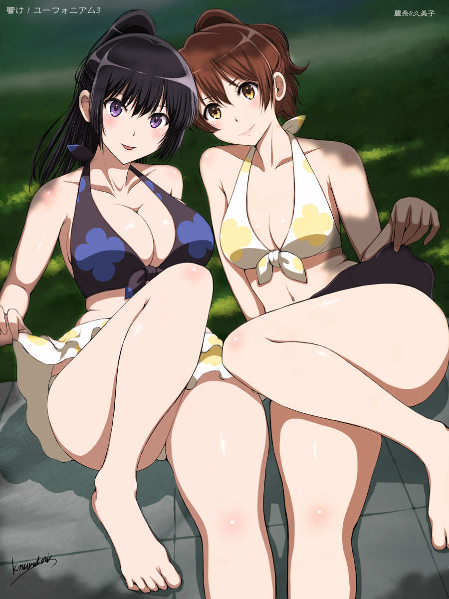 2girls :p bare_legs barefoot bikini bikini_skirt black_hair blush breasts brown_eyes brown_hair cleavage clothes_lift day floral_print grass hibike!_euphonium highres kousaka_reina large_breasts looking_at_viewer matching_outfits medium_breasts mismatched_bikini multiple_girls niwatori_kokezou oumae_kumiko outdoors ponytail print_bikini purple_eyes signature sitting skirt skirt_lift swimsuit thighs tongue tongue_out