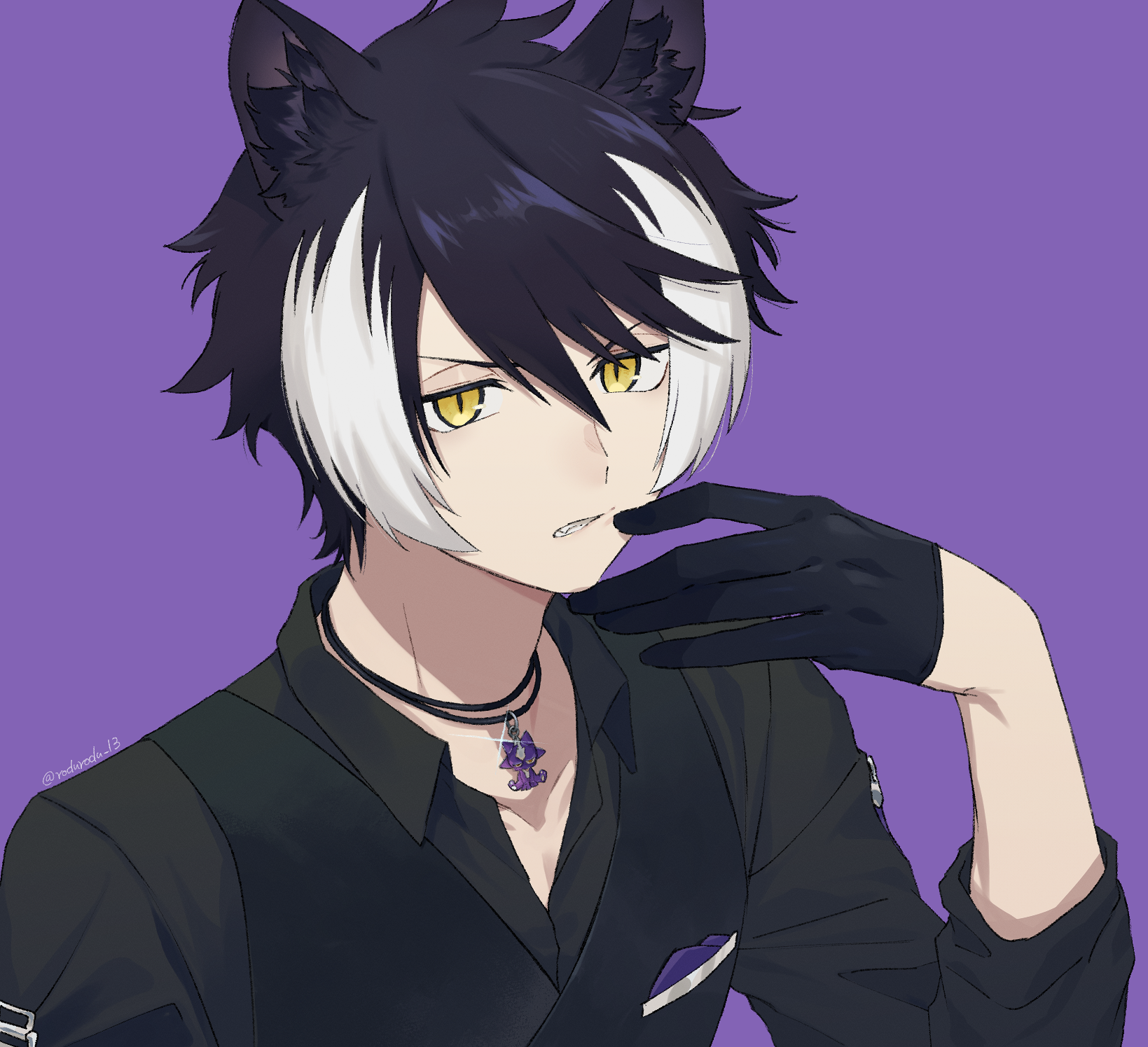 1boy animal_ears black_gloves black_hair black_shirt glove_in_mouth gloves hair_between_eyes highres holostars jackal_boy jackal_ears jewelry kageyama_shien kageyama_shien_(1st_costume) looking_at_viewer male_focus mouth_hold multicolored_hair necklace purple_background rozu_ki shirt short_hair slit_pupils solo streaked_hair two-tone_hair virtual_youtuber white_hair yellow_eyes