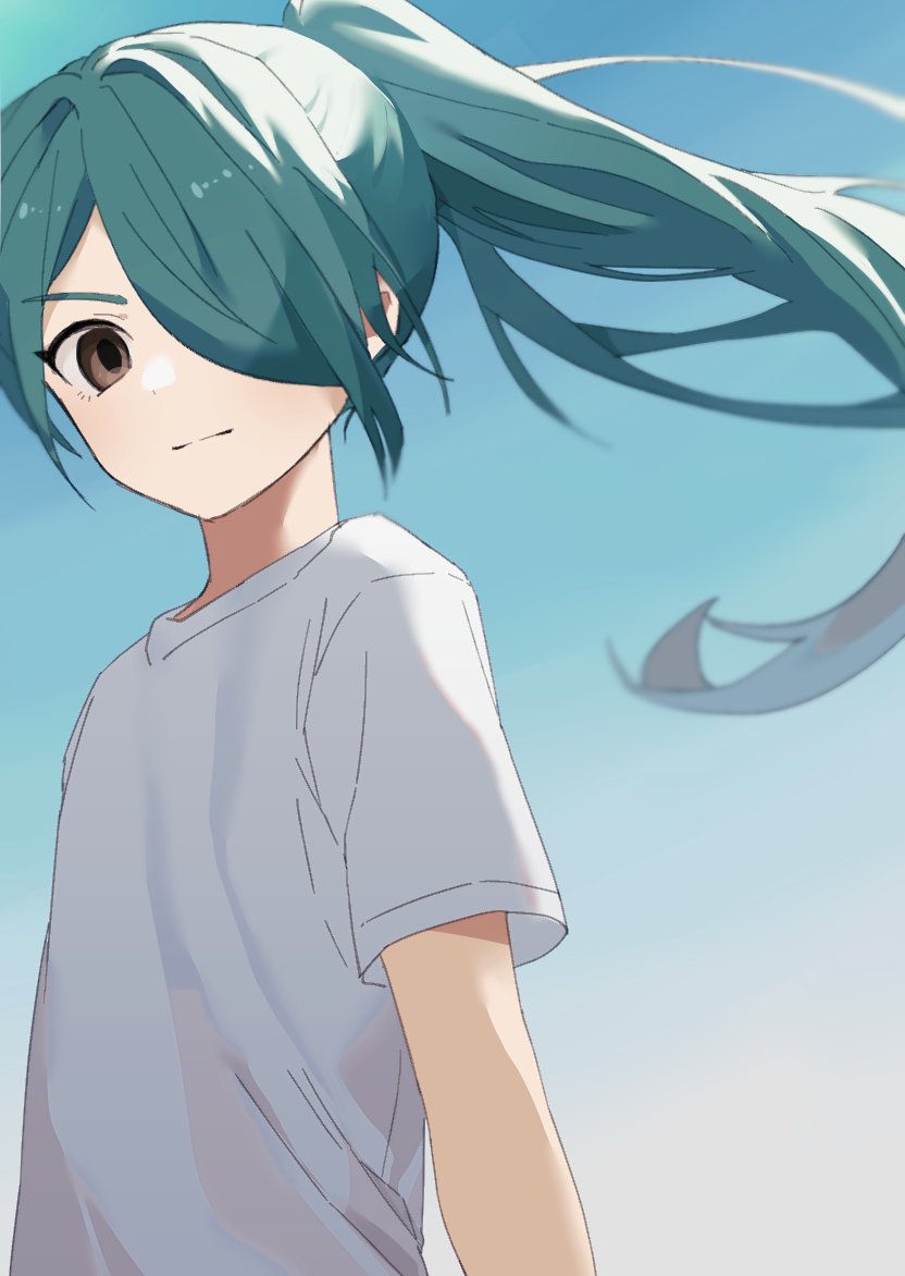 1boy blue_hair brown_eyes closed_mouth commentary_request ebi_(shrimp_eleven) floating_hair gradient_background hair_over_one_eye inazuma_eleven inazuma_eleven_(series) kazemaru_ichirouta long_hair looking_at_viewer male_focus one_eye_covered ponytail shirt short_sleeves smile solo t-shirt trap upper_body very_long_hair white_shirt