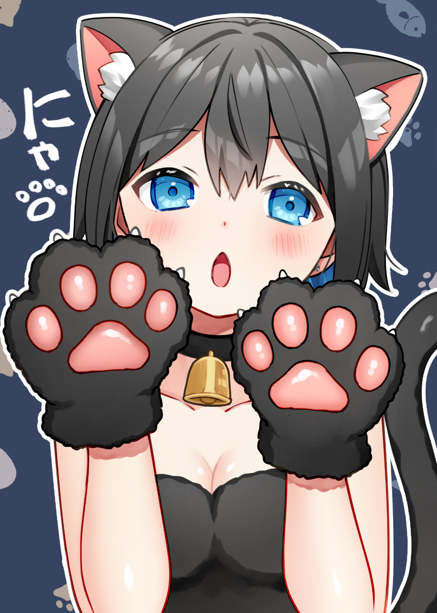 1girl animal_ear_fluff animal_ears animal_hands bare_shoulders bell black_choker black_gloves black_hair blue_background blue_eyes blush breasts cat_ears cat_girl cat_tail chestnut_mouth choker cleavage collarbone commentary_request gloves hair_between_eyes hands_up highres indie_virtual_youtuber kemonomimi_mode kurata_rine kurata_rine_(vtuber) looking_at_viewer medium_breasts neck_bell open_mouth outline paw_gloves solo tail translation_request upper_body virtual_youtuber white_outline