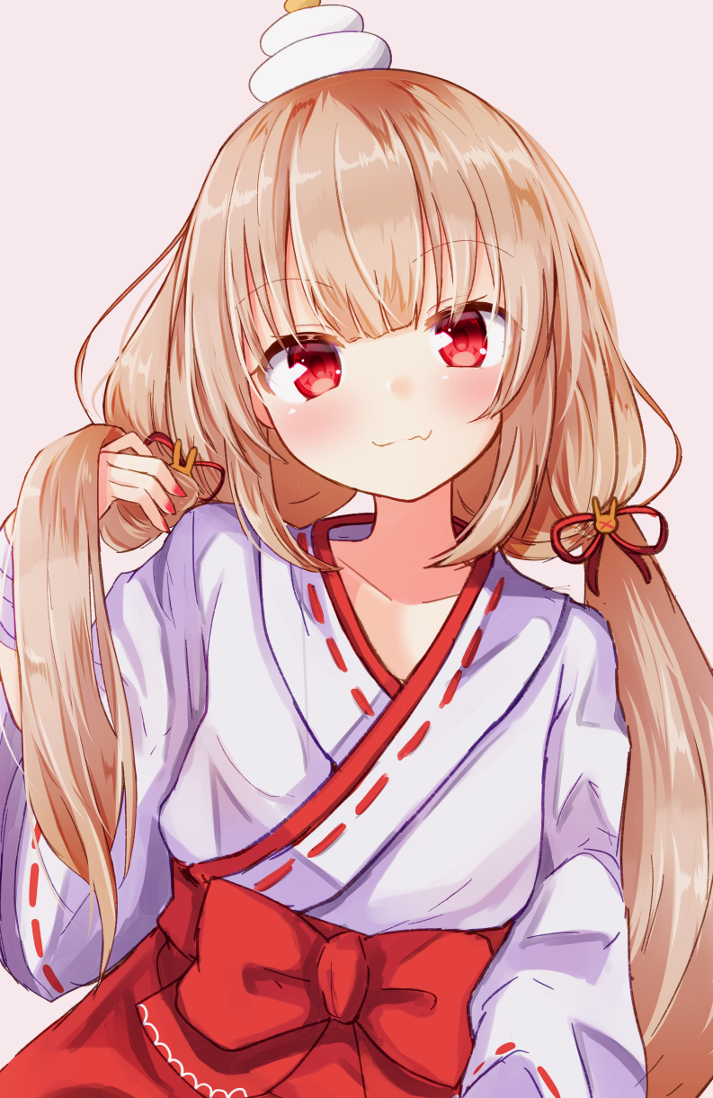 1girl alternate_costume alternate_hairstyle bandaged_arm bandages baram blush bow brown_background brown_hair closed_mouth commentary_request fang fang_out hair_ribbon hakama hakama_skirt hand_up highres japanese_clothes kagami_mochi kimono long_hair long_sleeves looking_at_viewer low_twintails nail_polish natori_sana natori_sana_(miko) on_head red_bow red_eyes red_hakama red_nails red_ribbon ribbon ribbon-trimmed_kimono ribbon-trimmed_sleeves ribbon_trim sana_channel simple_background skirt smile solo twintails very_long_hair virtual_youtuber white_kimono wide_sleeves