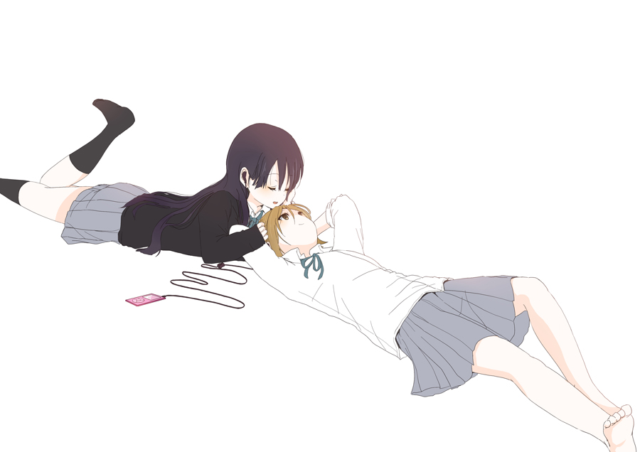 2girls akiyama_mio barefoot black_hair brown_eyes brown_hair digital_media_player earphones closed_eyes ipod k-on! kneehighs komugiko long_hair lying multiple_girls on_stomach school_uniform short_hair socks tainaka_ritsu white_hair yuri