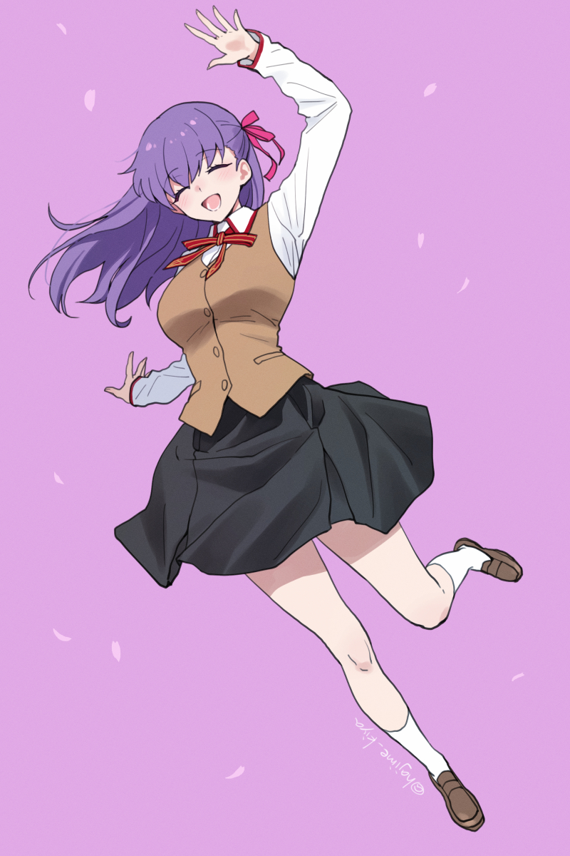 1girl black_skirt brown_shoes brown_vest collared_shirt commentary_request fate/stay_night fate_(series) full_body hair_ribbon happy highres homurabara_academy_school_uniform kiya_hajime kneehighs loafers matou_sakura medium_skirt neck_ribbon pleated_skirt print_ribbon purple_background purple_eyes purple_hair red_ribbon ribbon school_uniform shirt shoes simple_background skirt socks solo thighs vest waving white_shirt white_socks