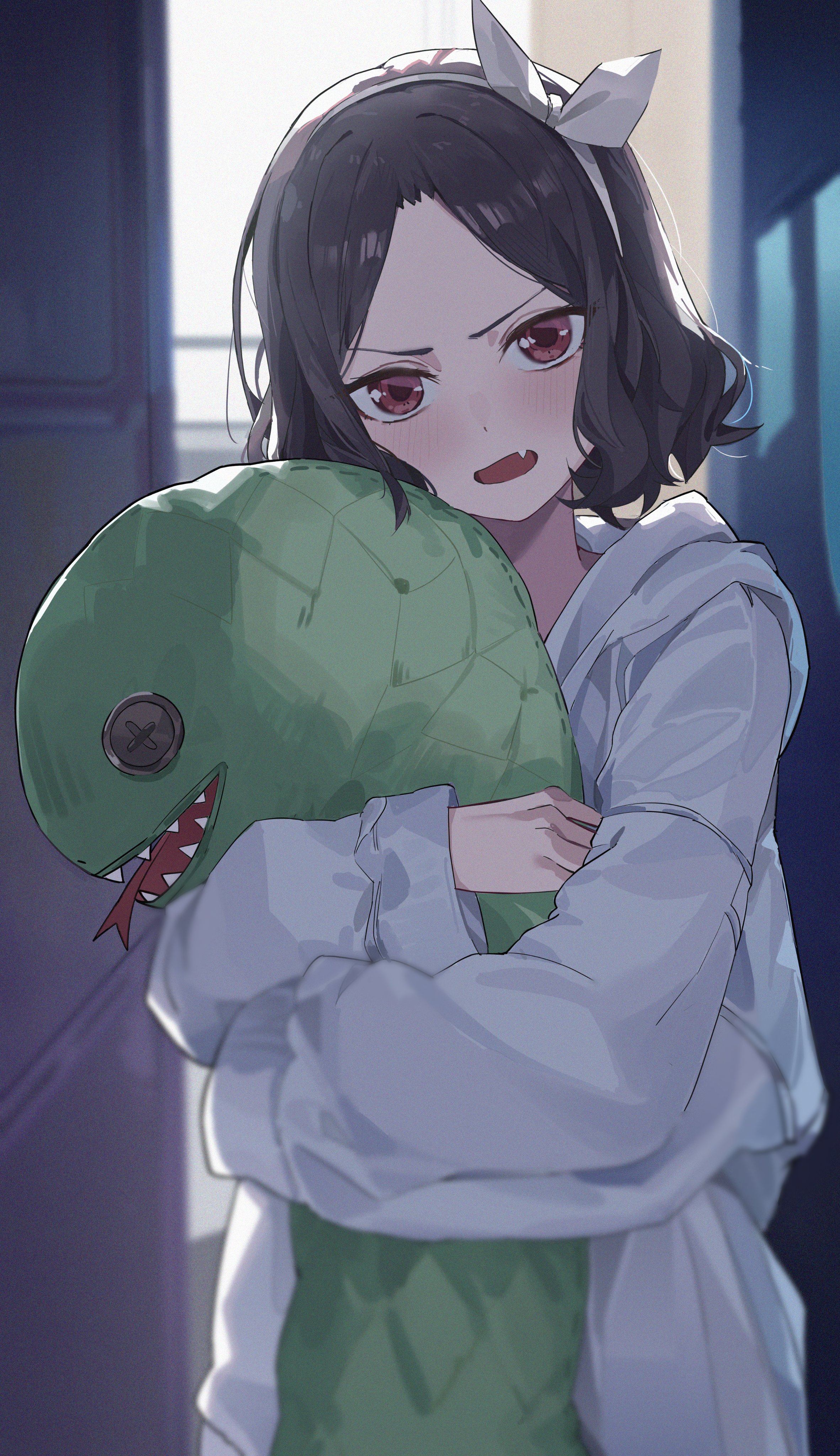 1girl absurdres blush commentary ebizuka_tomo eimizzzzz fang girls_band_cry grey_hair hair_ribbon highres hood hood_down hoodie indoors long_sleeves open_mouth red_eyes ribbon short_hair solo stuffed_snake white_hoodie white_ribbon