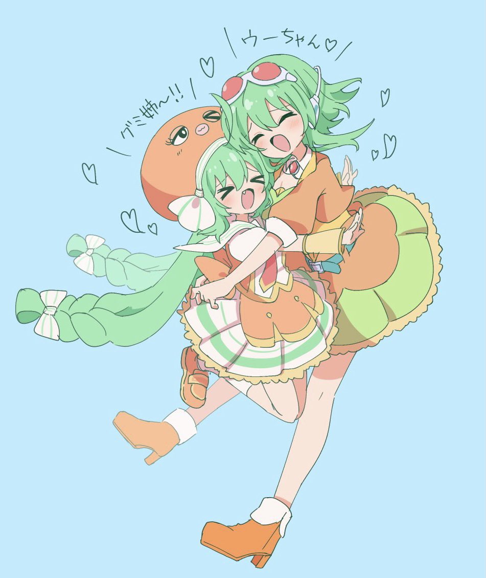 &gt;_&lt; 2girls 7takada alternate_hair_color arm_warmers blue_background boots bow braid brooch closed_mouth cosplay cropped_jacket eel_hat facing_viewer fang goggles goggles_on_head green_hair gumi gumi_(cosplay) hair_bow headphones heads_together heart high_heels hug jacket jewelry jumping long_hair low-braided_long_hair low-tied_long_hair matching_outfits miniskirt multicolored_skirt multiple_girls necktie one_eye_closed open_mouth orange_boots orange_headwear orange_jacket orange_vest otomachi_una outstretched_arms pleated_skirt puffy_short_sleeves puffy_sleeves red_necktie shirt short_hair_with_long_locks short_sleeves skirt socks twin_braids twintails very_long_hair vest vocaloid white_bow white_socks yellow_shirt
