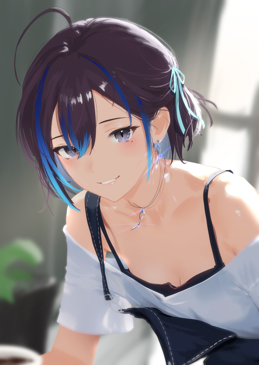 1girl ahoge black_camisole black_hair black_overalls blue_hair blue_ribbon blurry blurry_background blush breasts camisole center-flap_bangs cleavage cohi27151463 commentary double-parted_bangs earrings glint grey_eyes grin hair_between_eyes hair_ribbon highres indie_virtual_youtuber jewelry leaning_forward looking_at_viewer medium_breasts mole mole_under_eye multicolored_hair necklace off-shoulder_shirt off_shoulder overalls parted_lips ribbon shirt short_hair smile solo streaked_hair sunlight two-tone_hair upper_body virtual_youtuber white_shirt yubari_rei