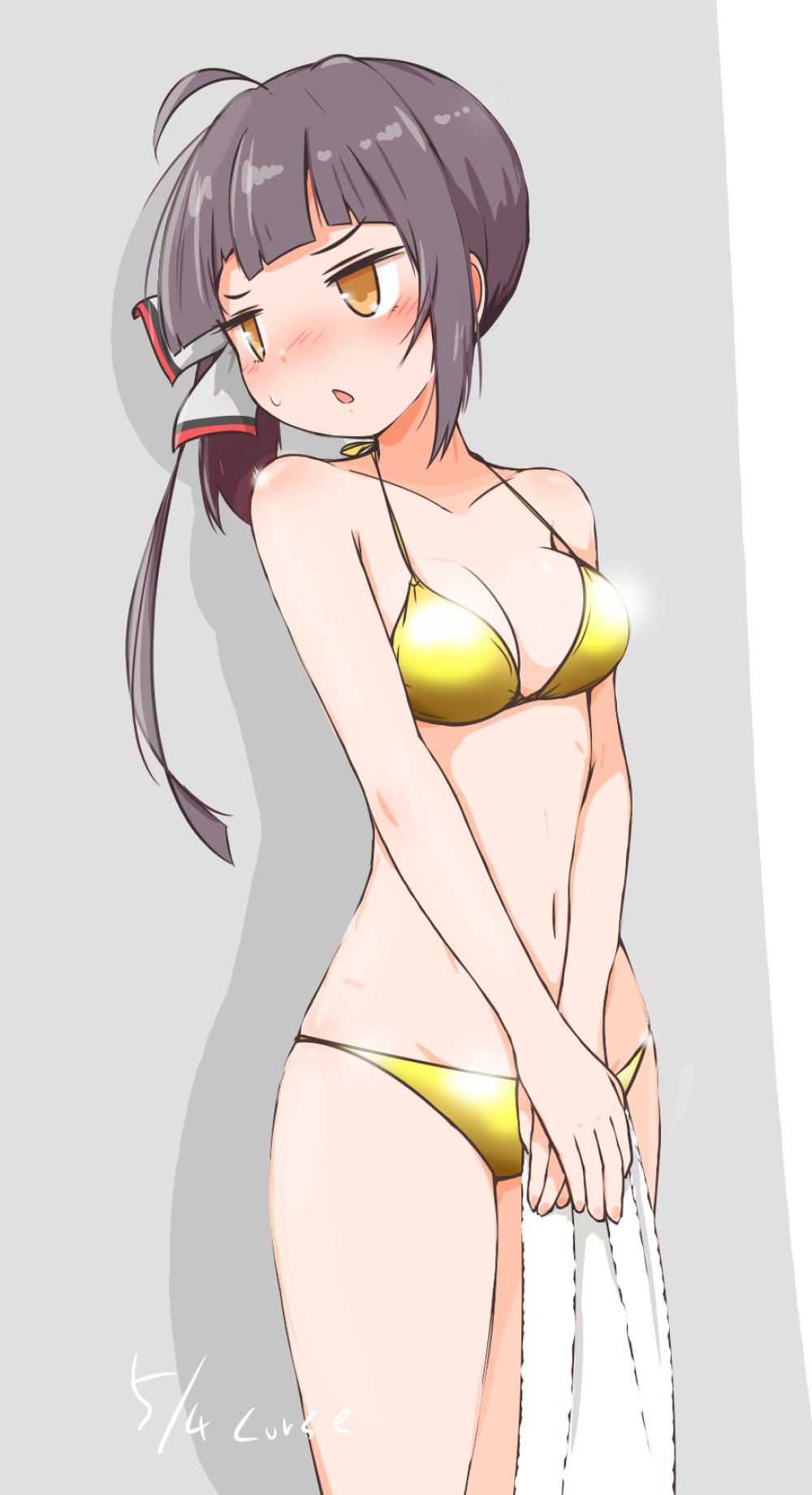 1girl ahoge alternate_costume asymmetrical_bangs bikini breasts curse_(023) cut_bangs dated fujinami_(kancolle) gold_bikini grey_background grey_eyes highres kantai_collection long_hair looking_back medium_breasts side_ponytail solo standing swimsuit towel v_arms yellow_eyes