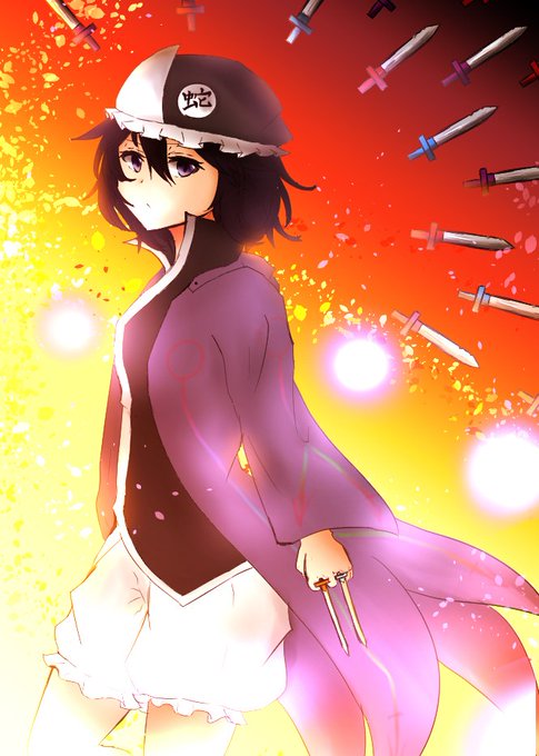 1other arrow_print between_fingers black_hair black_hat black_shirt closed_mouth coattails collared_shirt cowboy_shot danmaku dot_nose expressionless eyelashes floating floating_object frilled_headwear frilled_shorts frills gohaku_(breakoff) gradient_sky hair_between_eyes hat high_collar holding holding_knife jacket knife knives_between_fingers len&#039;en light_frown light_particles long_sleeves mob_cap open_clothes open_jacket orange_sky outdoors puffy_shorts purple_eyes purple_jacket shirt shitodo_kuroji short_hair shorts sky solo standing sunset triangular_headpiece white_shorts wide_sleeves yellow_sky