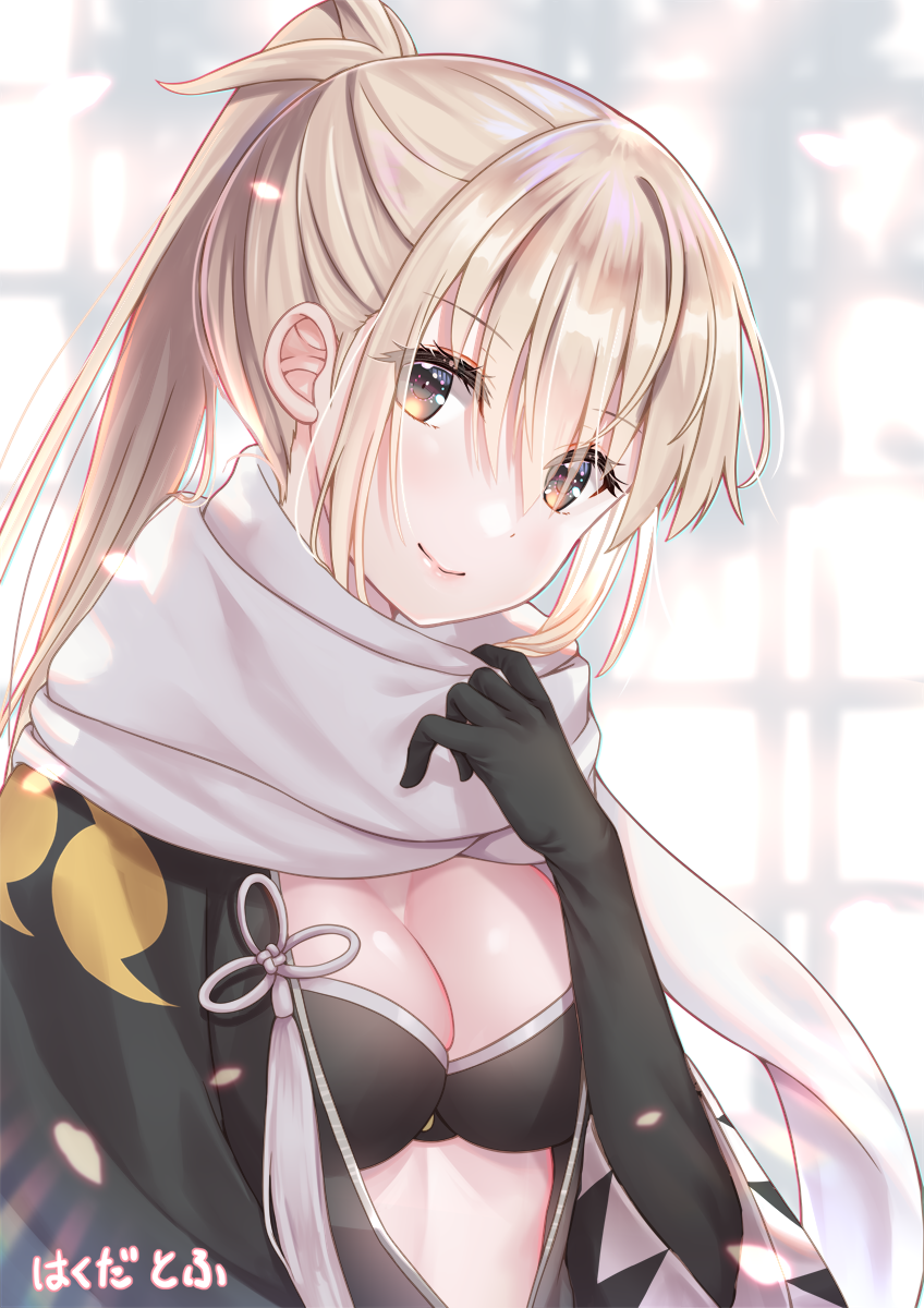 1girl bikini black_bikini black_gloves blush breasts brown_eyes cleavage closed_mouth commentary_request elbow_gloves fate/grand_order fate_(series) female_focus gloves hair_between_eyes hakuda_tofu hand_up highres koha-ace light_brown_hair long_hair long_sleeves medium_breasts okita_j._souji_(fate) okita_j._souji_(second_ascension)_(fate) okita_souji_(fate) okita_souji_(koha-ace) open_clothes pink_hair scarf sidelocks smile solo swimsuit upper_body white_scarf wide_sleeves