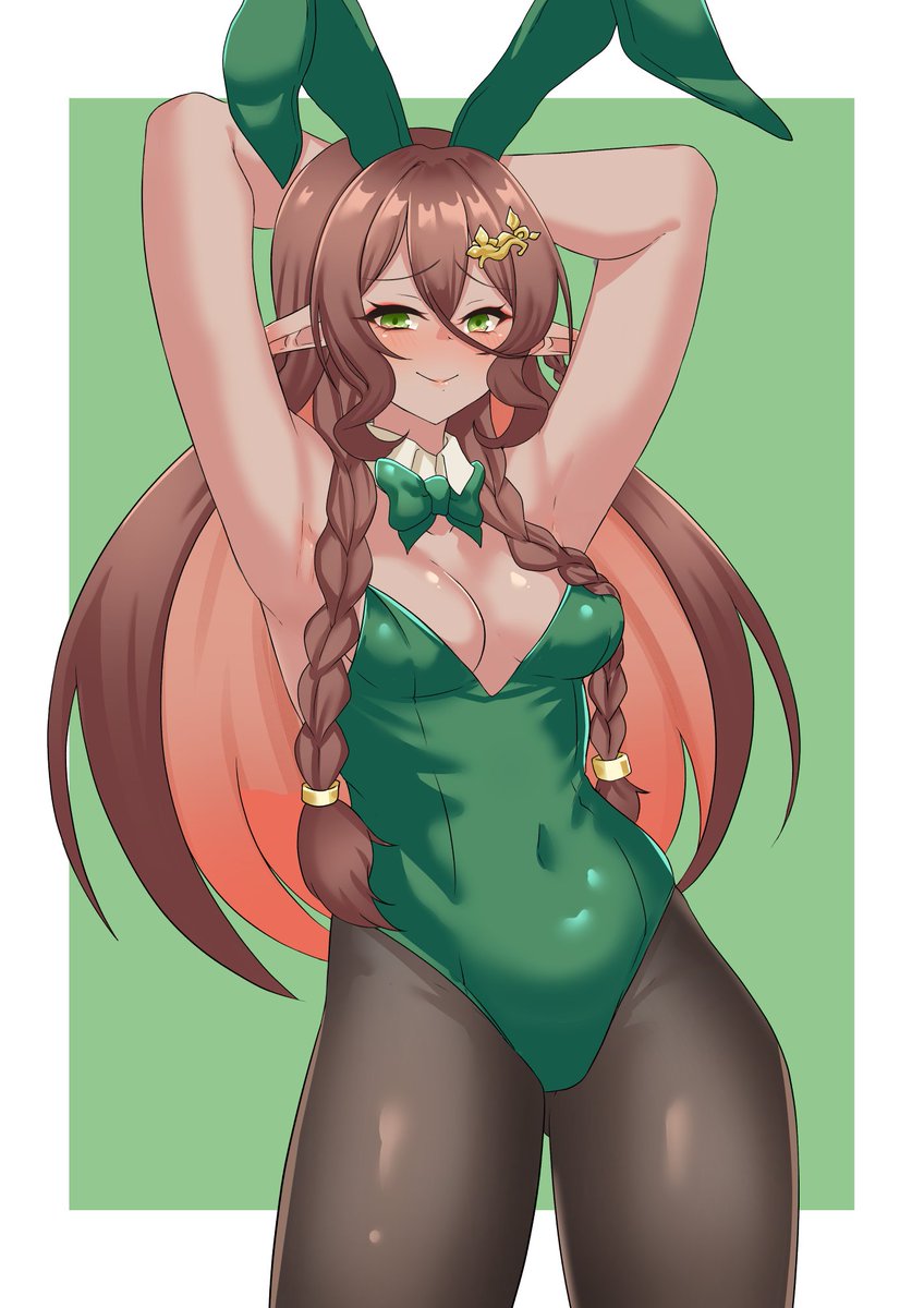 1girl animal_ears armpits black_pantyhose blush bow bowtie breasts brown_hair closed_mouth collar colored_inner_hair commentary covered_navel dark-skinned_female dark_skin detached_collar english_commentary faelie_fallwood fake_animal_ears green_background green_bow green_bowtie green_eyes green_leotard hair_between_eyes hair_ornament hands_on_own_head highres leotard long_hair medium_breasts mole mole_under_mouth multicolored_hair nexas_(vtuber) orange_hair pantyhose playboy_bunny pointy_ears puffywaffles smile solo very_long_hair virtual_youtuber white_collar