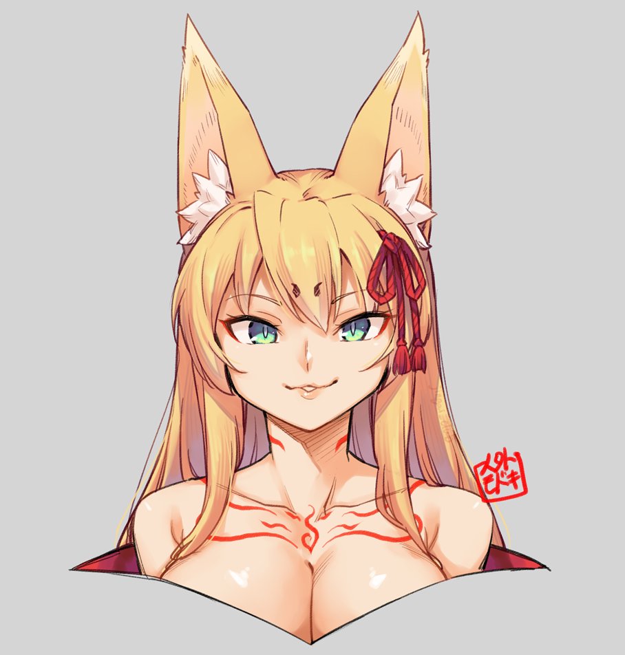 1girl animal_ears blonde_hair breasts cleavage collarbone commentary_request fox_ears fox_girl green_eyes grey_background hair_between_eyes jingai_modoki large_breasts long_hair looking_at_viewer mon-musu_quest! parted_lips simple_background slit_pupils smile solo tamamo_(mon-musu_quest!) tamamo_(true_form)_(mon-musu_quest!) tattoo upper_body