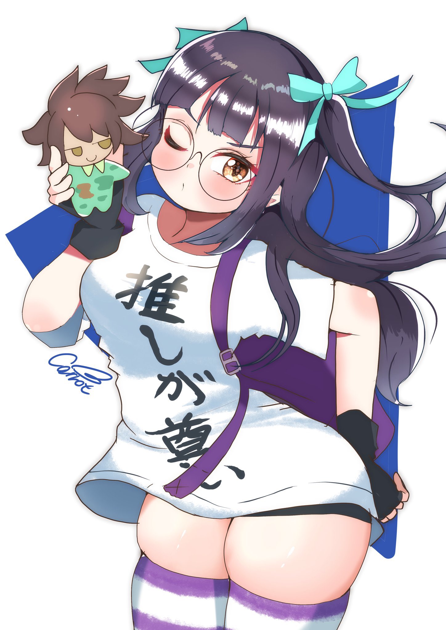 1girl artist_name backpack bag black_gloves black_hair blue_ribbon breasts carrot_summer clothes_writing eyelashes fingerless_gloves glasses gloves hair_ribbon hand_up highres horizontal-striped_thighhighs long_hair long_shirt medium_breasts one_eye_closed purple_bag ribbon round_eyewear shin_subarashiki_kono_sekai shirt short_sleeves skindentation solo striped_clothes striped_thighhighs subarashiki_kono_sekai thick_thighs thighhighs thighs two_side_up usui_nagi v-shaped_eyebrows white_shirt yellow_eyes